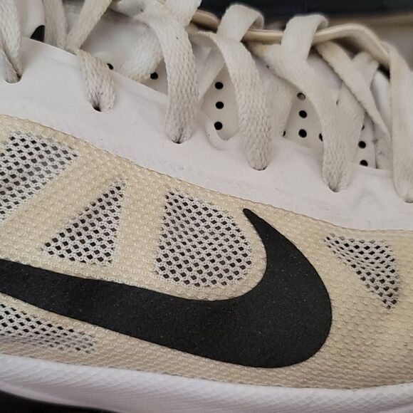 - Nike hyperfuse max air size 15 - Picture 3 of 10